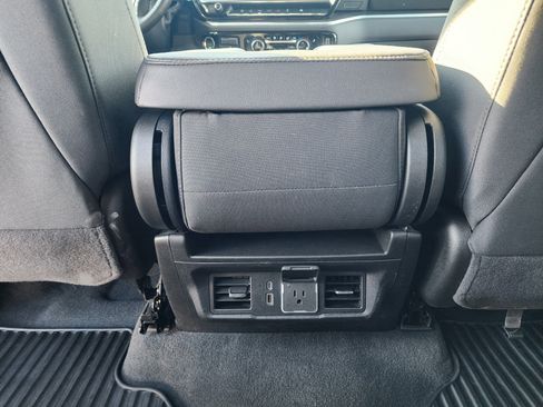 Used 2025 Chevrolet Silverado 2500 LT w/ Safety Package image 19