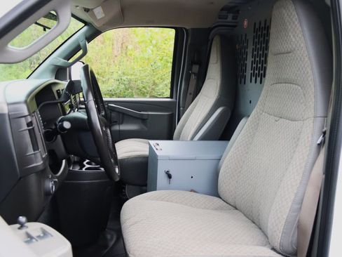 Used 2023 GMC Savana 2500 w/ Driver Convenience Package RWD image 35