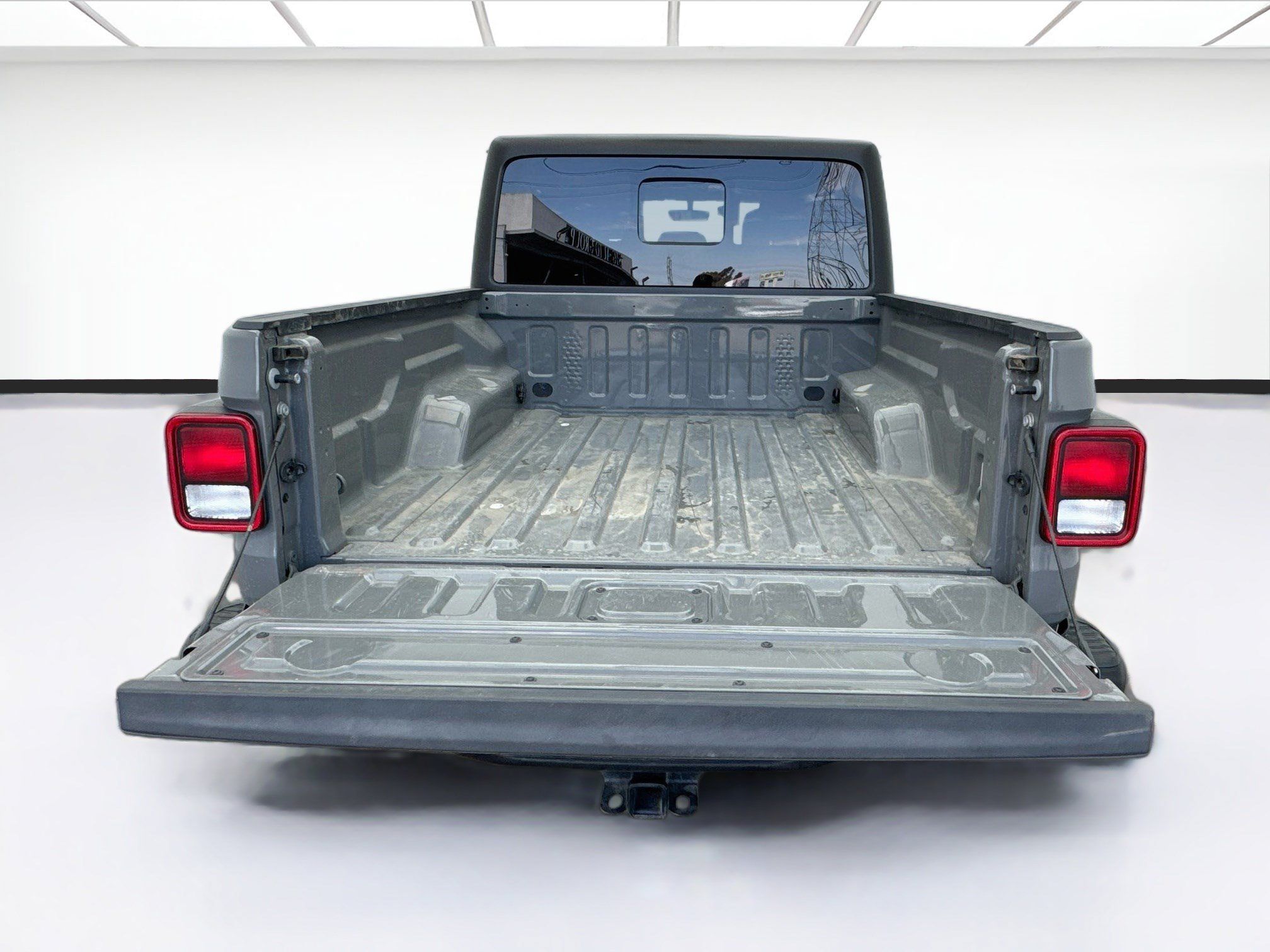 Used 2023 Jeep Gladiator Rubicon w/ Trailer Tow Package AWD/4WD image 18