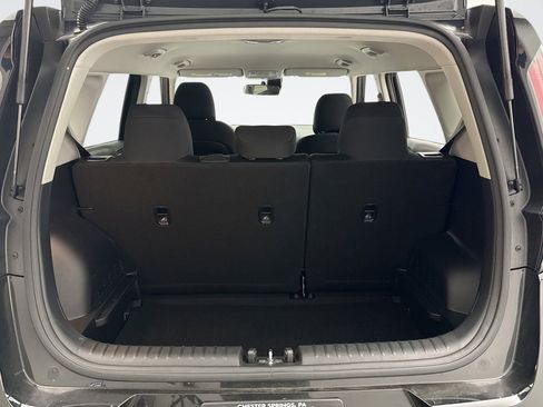 Used 2025 Kia Soul LX w/ LX Technology Package FWD image 18