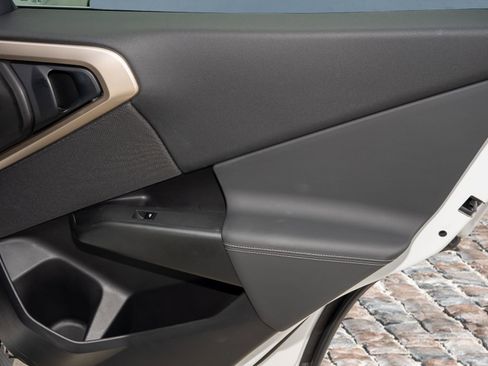 Used 2025 BMW X3 xDrive30i image 12