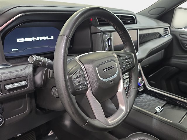 Used 2023 GMC Yukon Denali AWD/4WD image 14