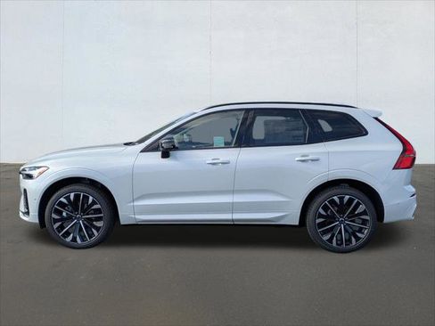 New 2026 Volvo XC60 B5 Ultra w/ Climate Package AWD/4WD image 3