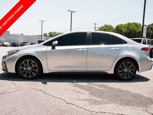 Certified 2026 Toyota Corolla SE w/ SE Premium Package FWD image 4
