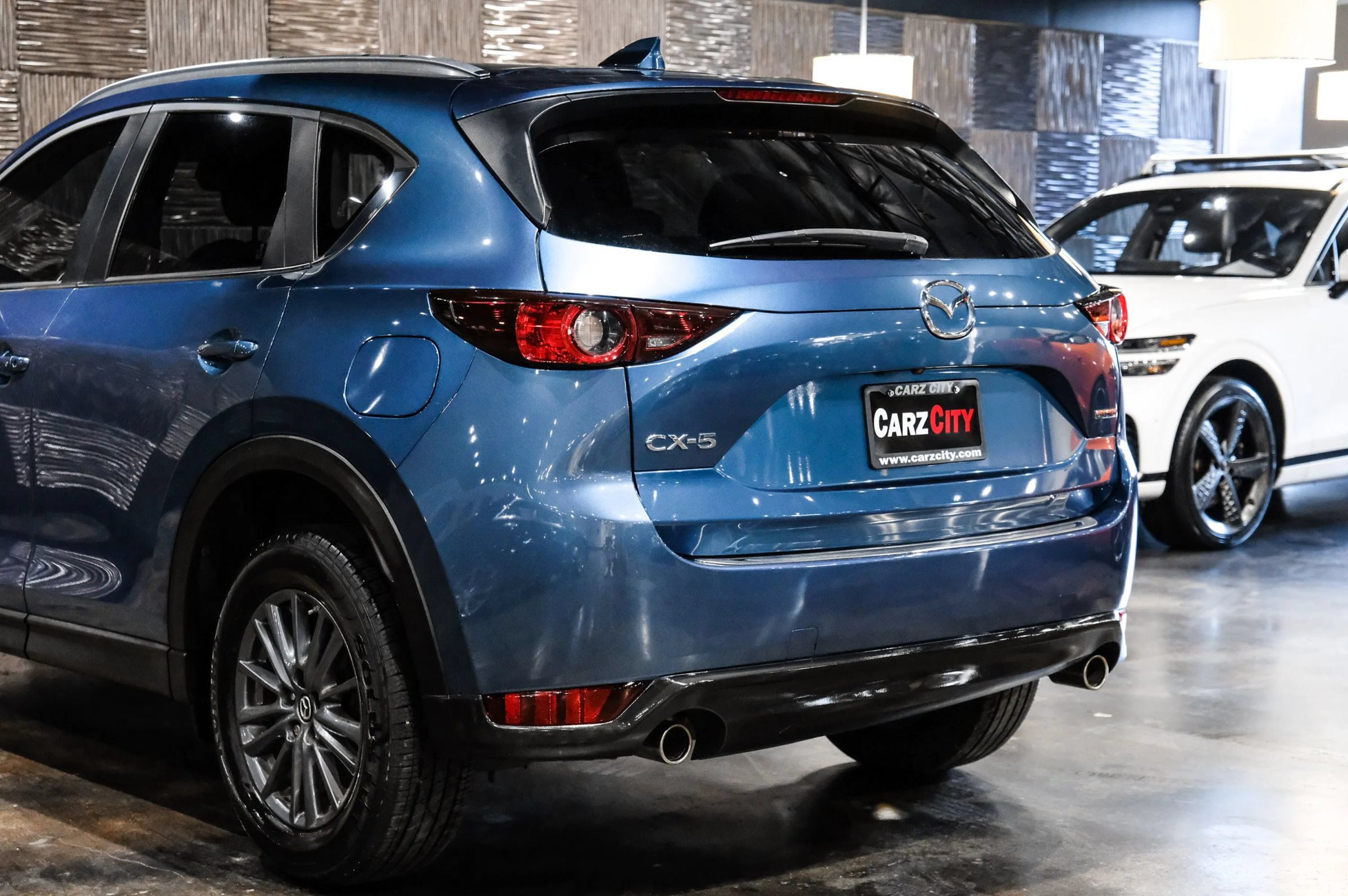 Used 2020 MAZDA CX-5 Touring FWD image 13