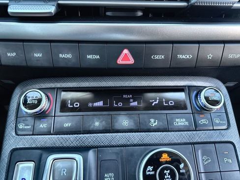 Used 2025 Hyundai Palisade Limited AWD/4WD image 19