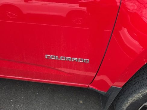 Used 2015 Chevrolet Colorado Z71 image 3