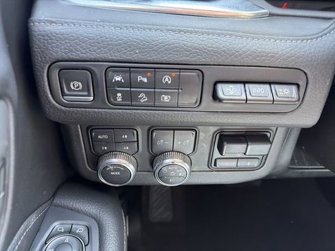 Used 2024 GMC Yukon Denali w/ Max Trailering Package AWD/4WD image 38