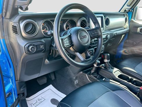 Used 2023 Jeep Wrangler Sport AWD/4WD image 9