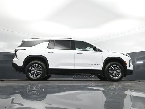 New 2026 Chevrolet Traverse LT w/ Enhanced Driving Package FWD image 44
