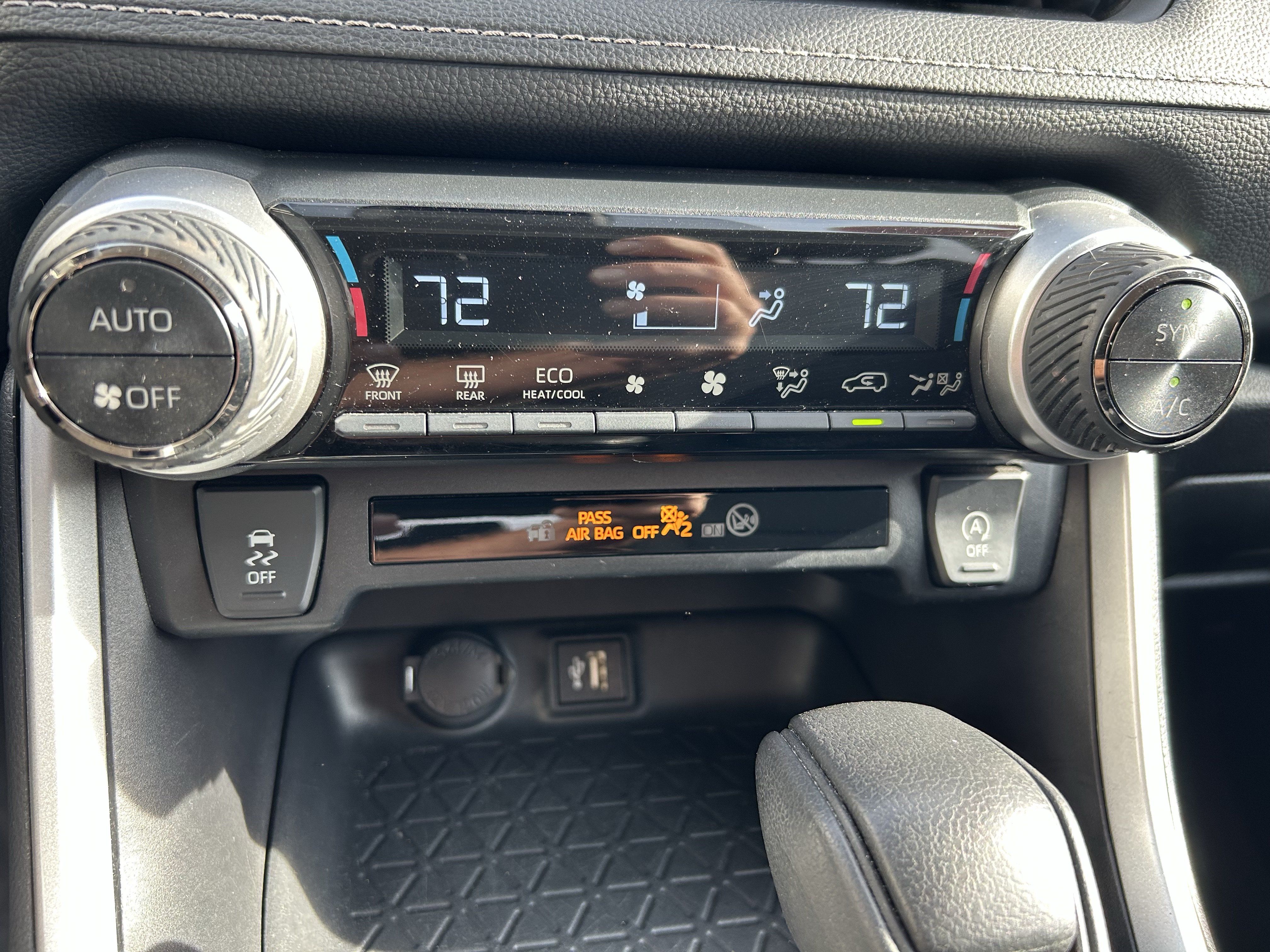 Certified 2024 Toyota RAV4 XLE AWD/4WD image 28