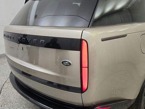 Used 2023 Land Rover Range Rover Autobiography AWD/4WD image 28