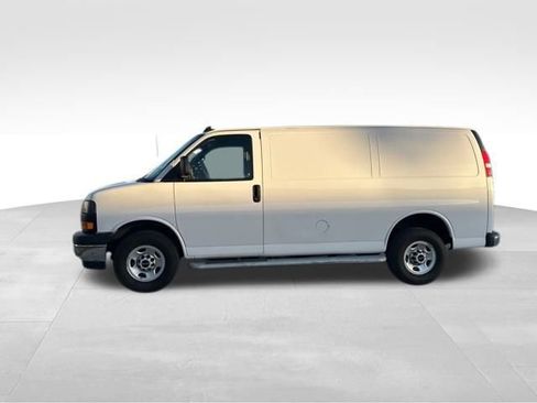 Used 2023 GMC Savana 2500 Work Van w/ Driver Convenience Package image 3