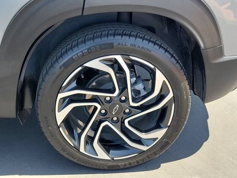 Used 2024 Chevrolet TrailBlazer RS AWD/4WD image 31
