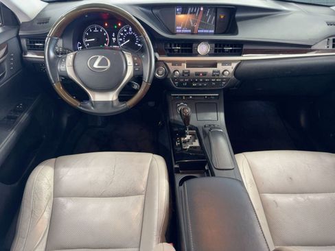 Used 2013 Lexus ES 350 4dr Sdn image 24