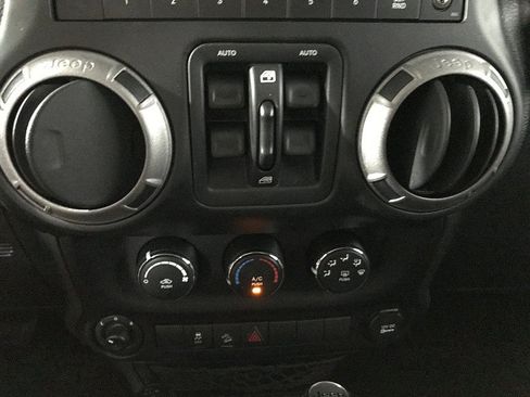 Used 2016 Jeep Wrangler Unlimited Sport w/ Quick Order Package 24S AWD/4WD image 28