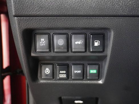 Used 2018 Nissan Rogue SL image 27