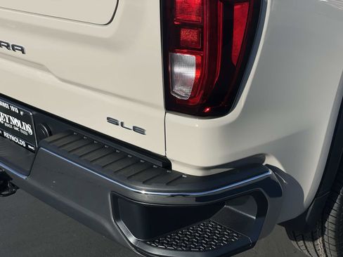 New 2026 GMC Sierra 1500 SLE w/ Preferred Package image 28
