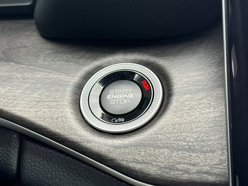 New 2025 Jeep Grand Cherokee Limited w/ Trailer Tow Package image 21