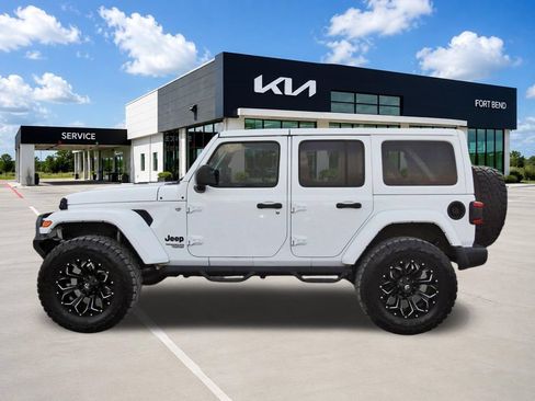 Used 2018 Jeep Wrangler Unlimited Sport S AWD/4WD image 8