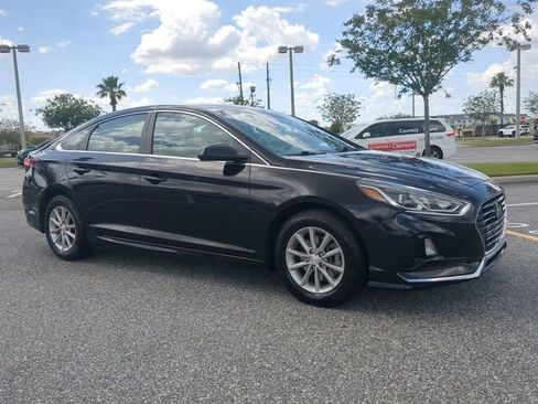 Used 2019 Hyundai Sonata SE image 2