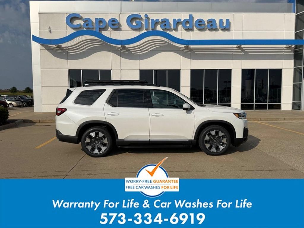 New 2026 Honda Pilot Touring image 1