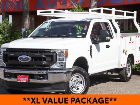 Used 2020 Ford F250 XL w/ Power Equipment Group AWD/4WD image 4