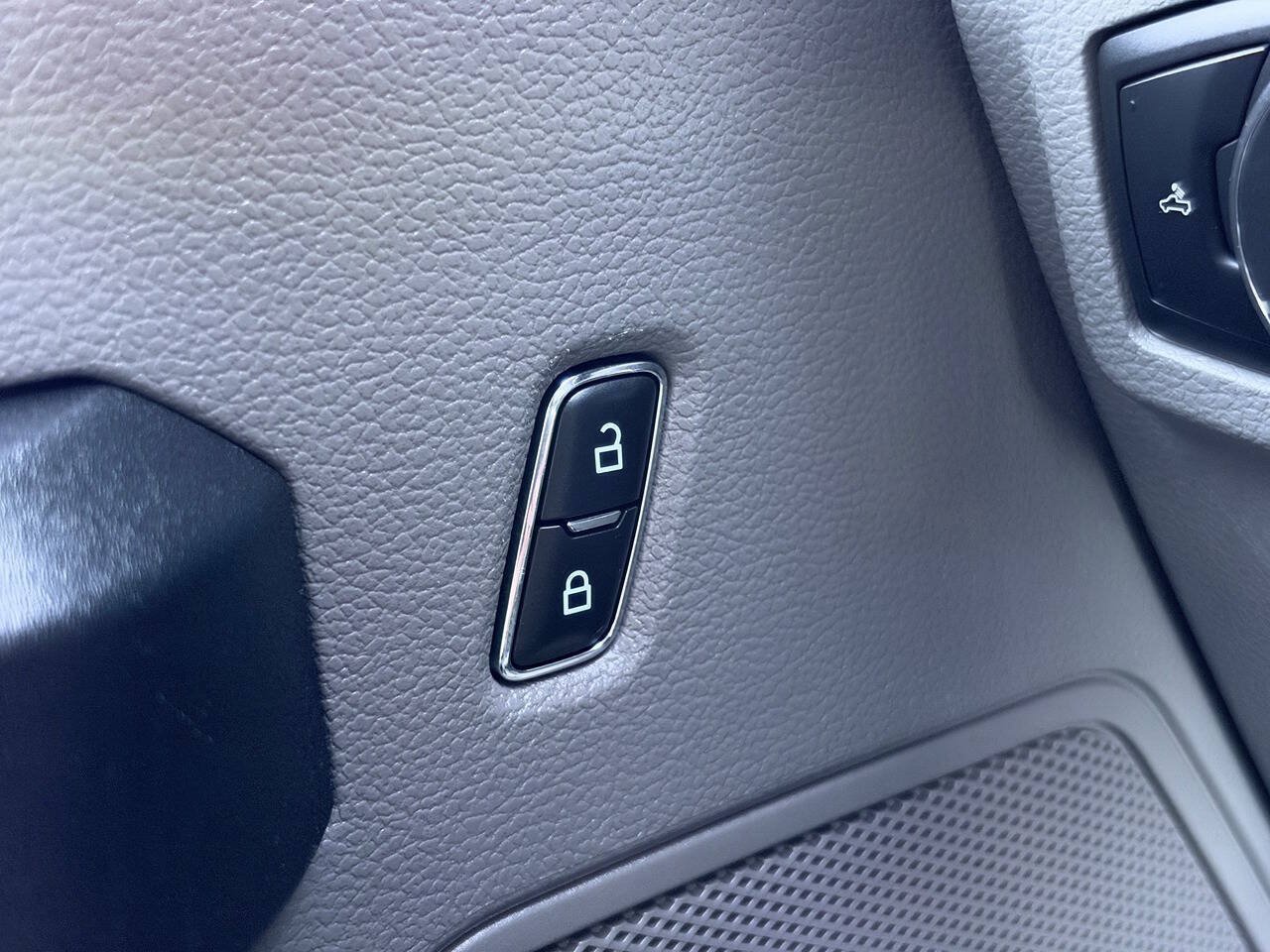 Used 2018 Ford F150 XL w/ Equipment Group 101A Mid RWD image 26