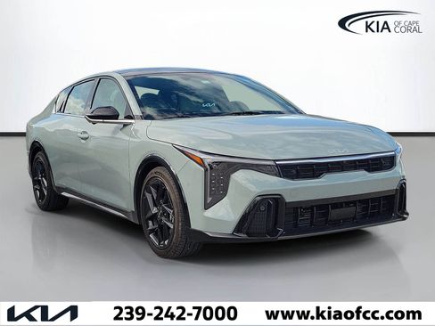 Used 2025 Kia K4 GT-Line Turbo image 1