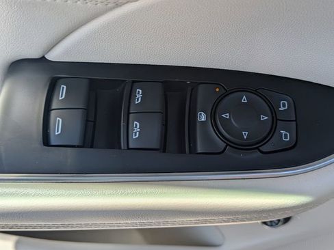 Used 2021 Buick Envision Preferred image 12