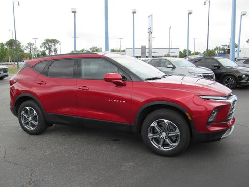 Certified 2024 Chevrolet Blazer LT w/ Convenience Package FWD image 4