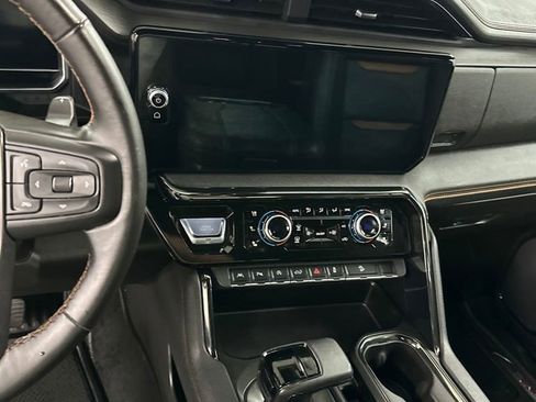 Used 2024 GMC Sierra 1500 AT4 w/ Technology Package image 21