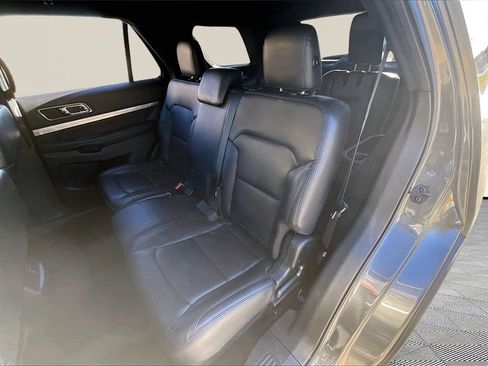 Used 2019 Ford Explorer XLT w/ Equipment Group 202A image 26