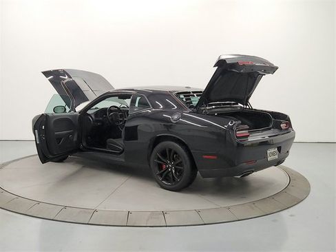 Used 2017 Dodge Challenger R/T w/ Blacktop Package image 13