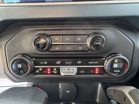 Used 2024 Ford Bronco Outer Banks image 20