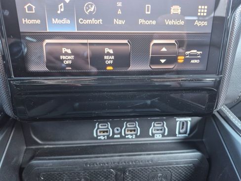 Used 2025 RAM 1500 Limited AWD/4WD image 30