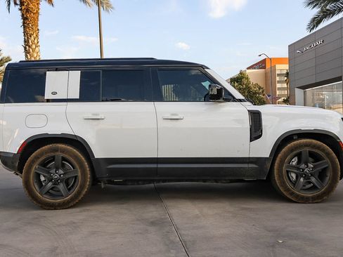 Certified 2025 Land Rover Defender 110 X-Dynamic SE AWD/4WD image 4
