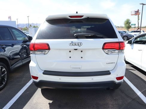 Used 2020 Jeep Grand Cherokee Laredo RWD image 4