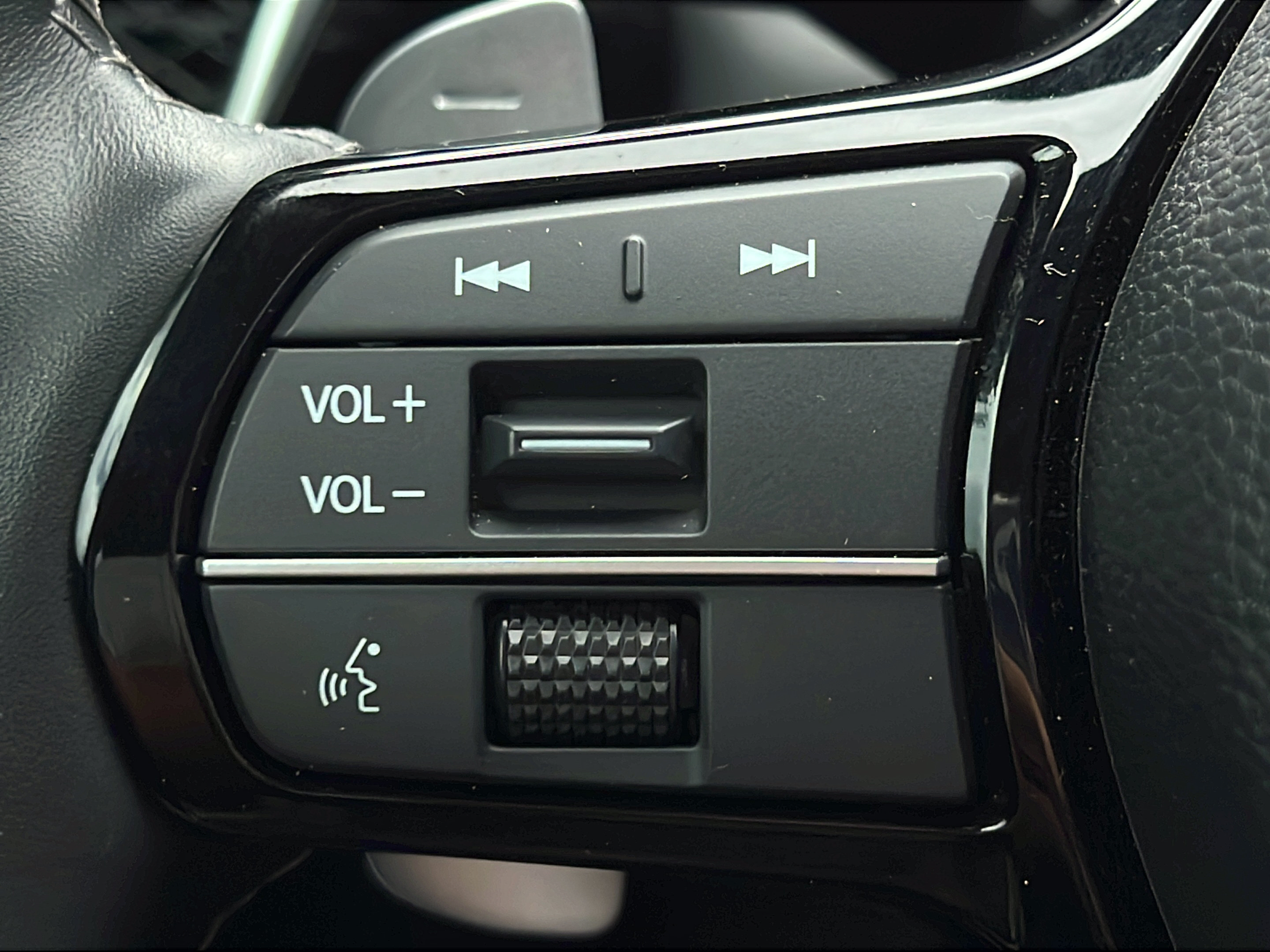 Used 2025 Acura ADX FWD image 22