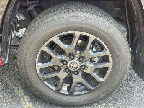 Used 2024 Toyota Tundra Platinum AWD/4WD image 11