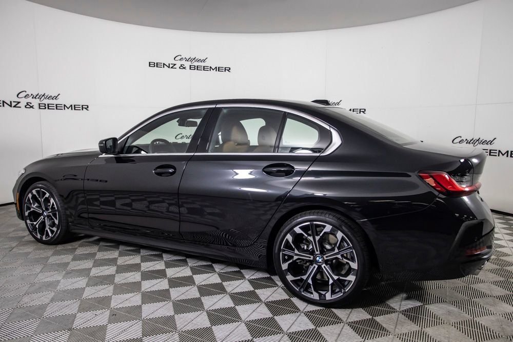 Used 2025 BMW 330i Sedan w/ Convenience Package RWD image 11