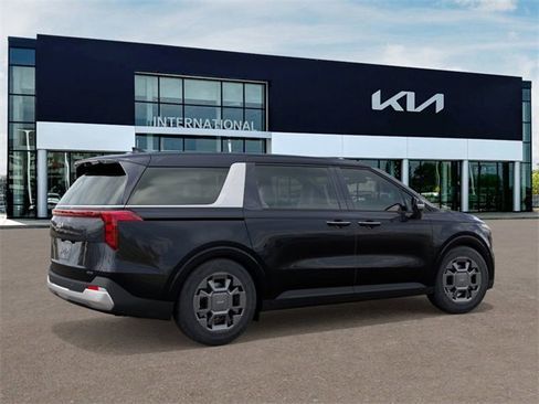 New 2026 Kia Carnival EX image 6