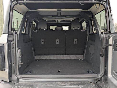 Used 2024 Ford Bronco Badlands image 13