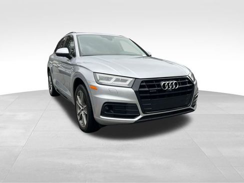 Used 2019 Audi Q5 Prestige w/ Prestige Package image 7