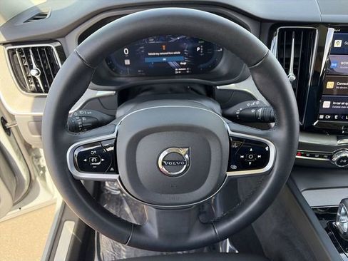 Certified 2025 Volvo XC60 T8 Plus w/ Protection Package Premier image 21