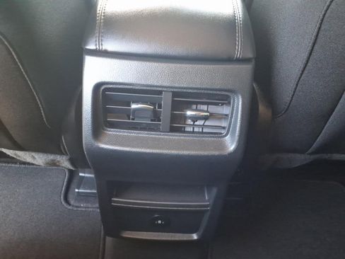 Used 2024 Ford Edge SEL AWD/4WD image 18