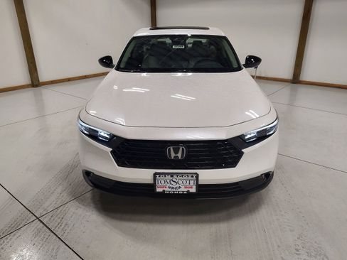 New 2025 Honda Accord SE image 3