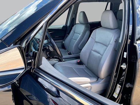 Used 2016 Honda Pilot Touring image 8