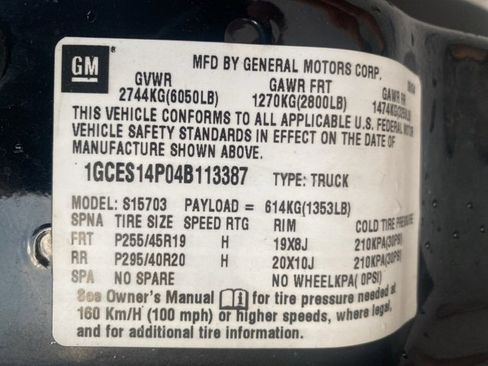 Used 2004 Chevrolet SSR w/ Preferred Equipment Group image 28