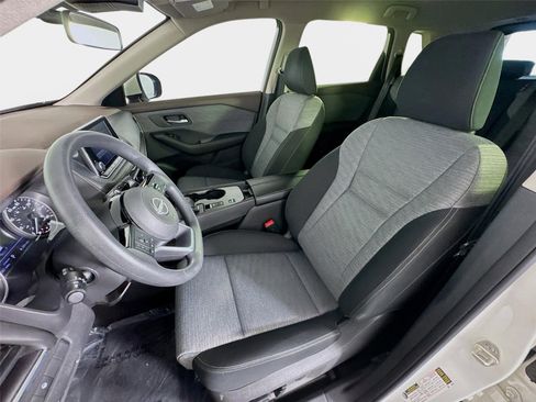Certified 2023 Nissan Rogue SV FWD image 11